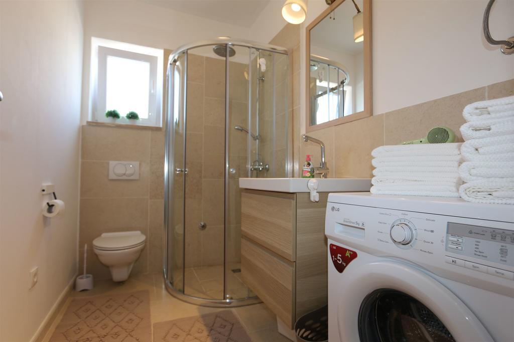Apartments Roberta Šilo Εξωτερικό φωτογραφία